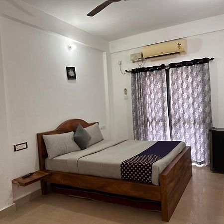 Sun And Sea Guest House Calangute Ngoại thất bức ảnh